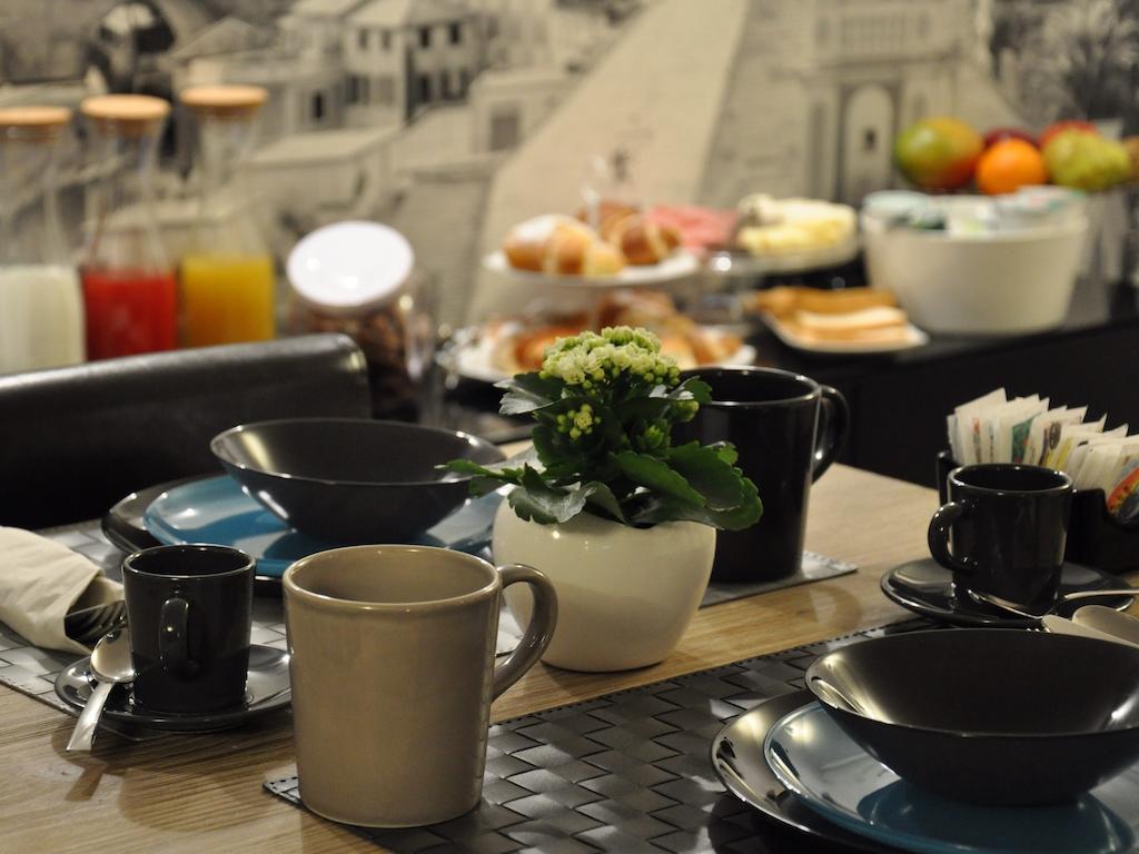 The Royals Experience Bed & Breakfast เนเปิลส์ ภายนอก รูปภาพ